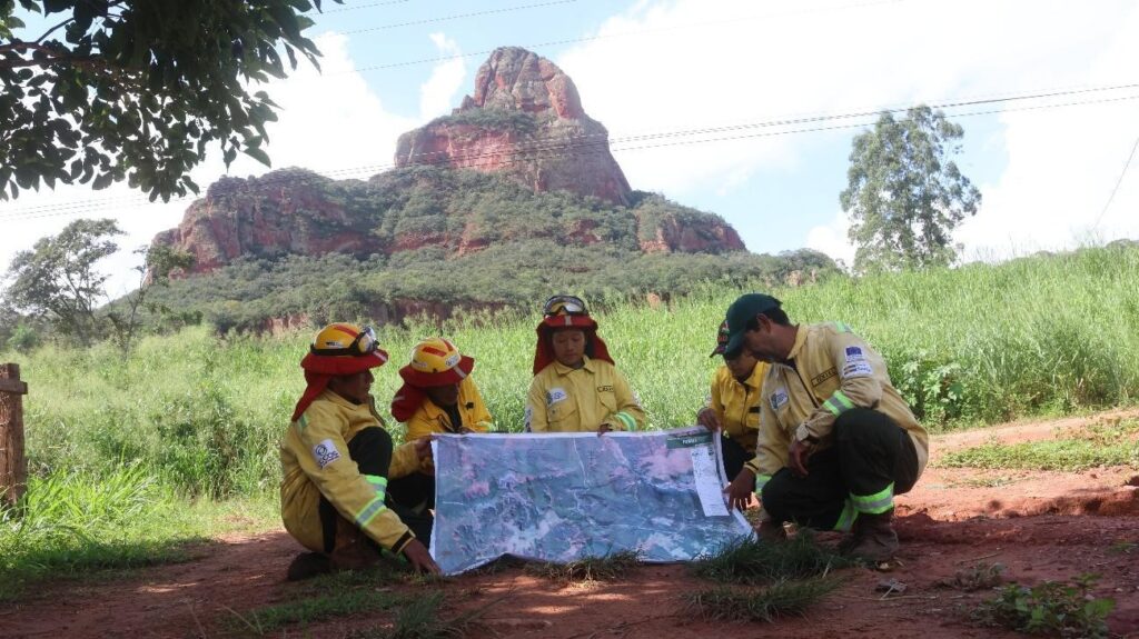 Aprender a leer el cielo: cómo Peniel usa la ciencia comunitaria para proteger el bosque chiquitano de Bolivia image